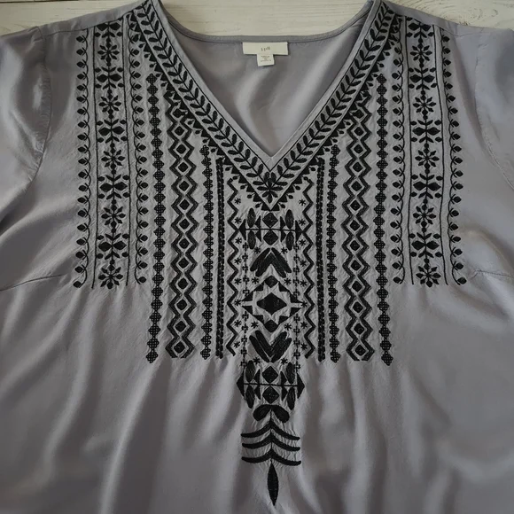 J. Jill Periwinkle Embroidered Lightweight Tunic with 3/4 Sleeves Size 2X - Picture 4 of 6